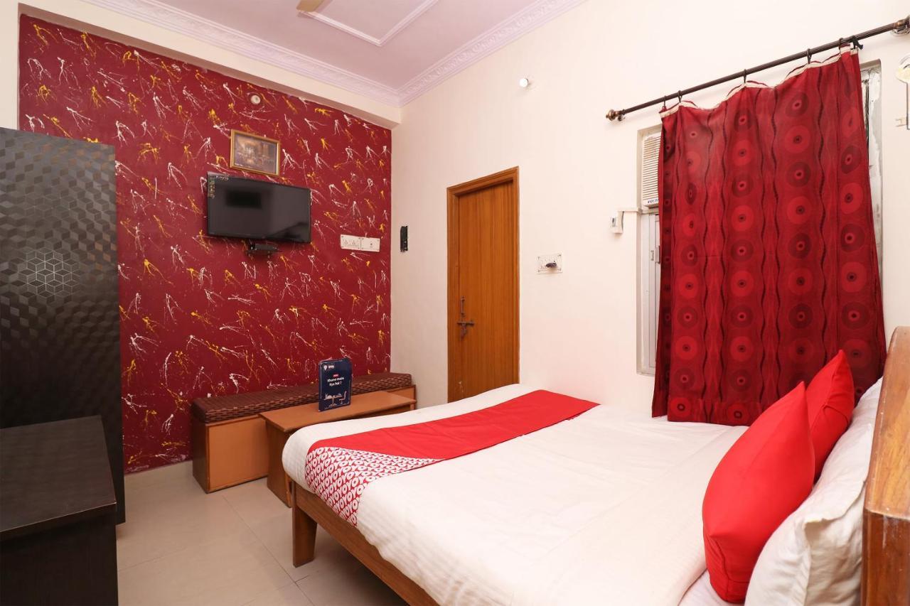 Oyo 1021 Hotel Gayatri Residency Tirath Exterior foto