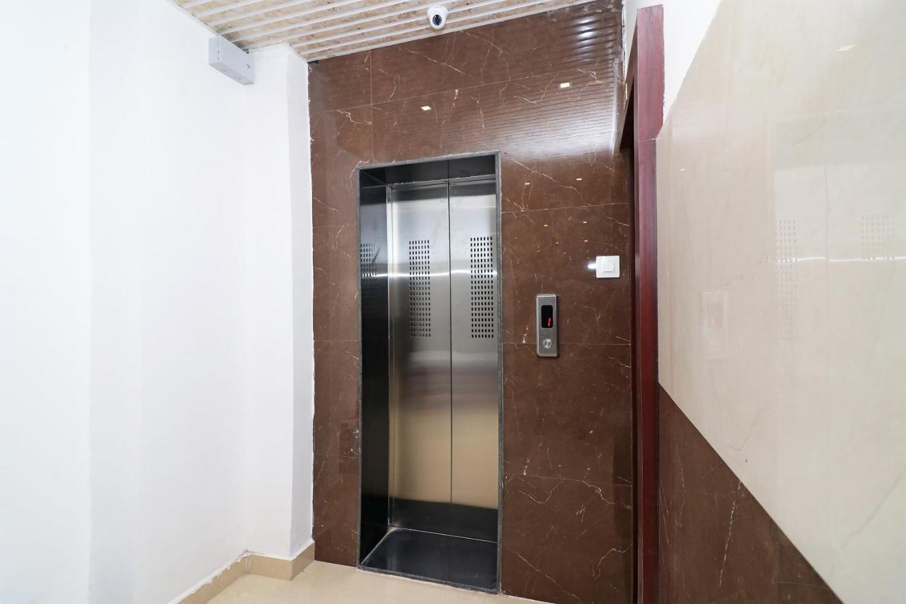 Oyo 1021 Hotel Gayatri Residency Tirath Exterior foto